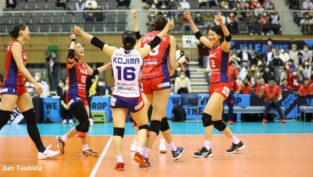 代々木を真っ赤に！熱く！4/22ファイナルでのグッズ販売・抽選会の